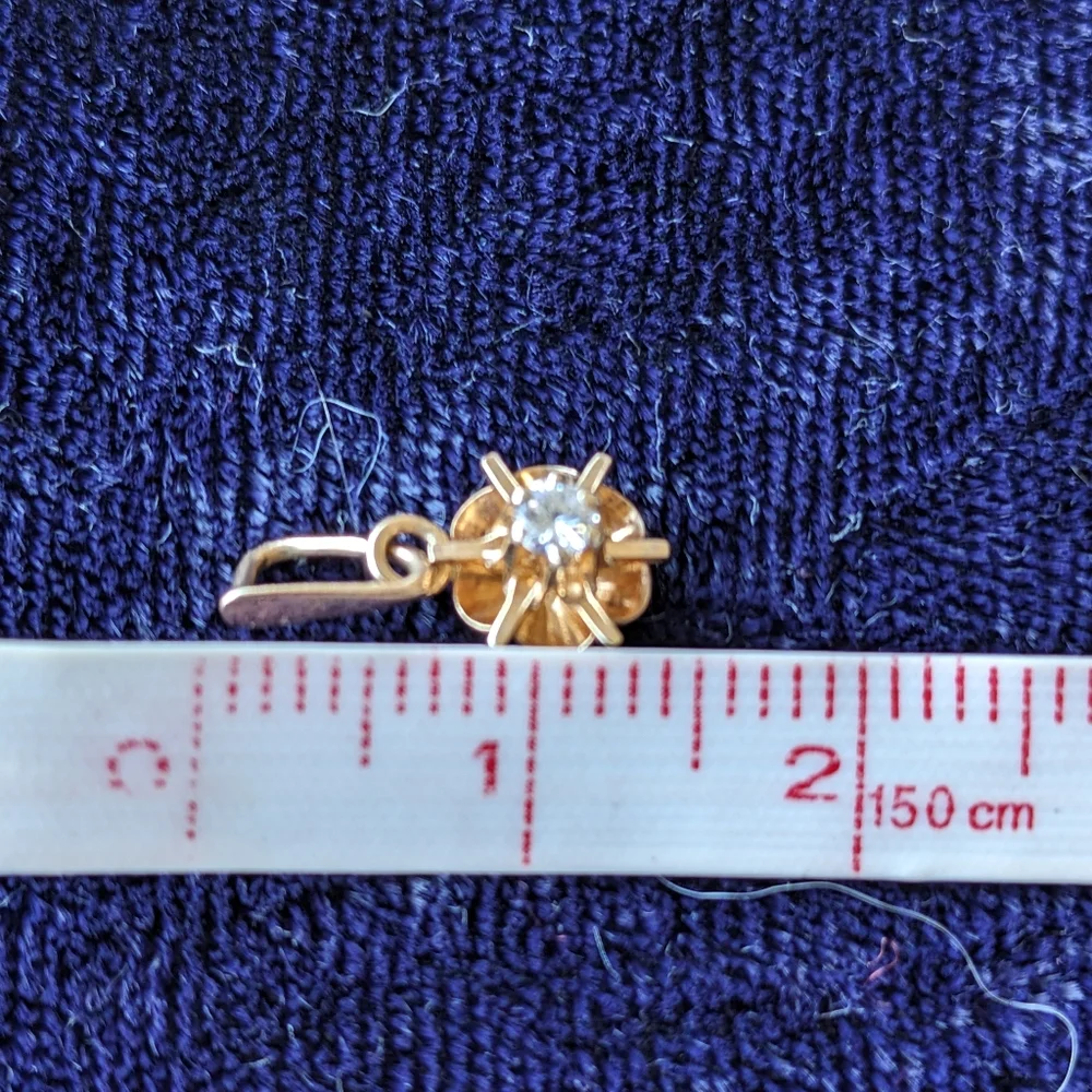 Solid 10K Gold Flower Pendant, Vintage - Picture 8 of 9